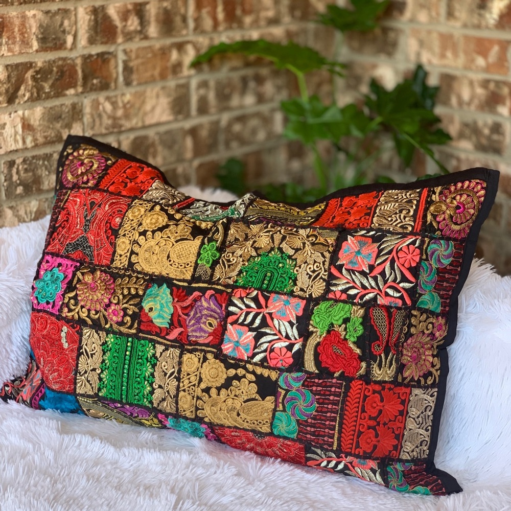Decorative pillow Cover Patchwork And Embroidered